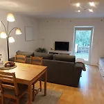 Kleine Gemuetliche Guenstige Lage